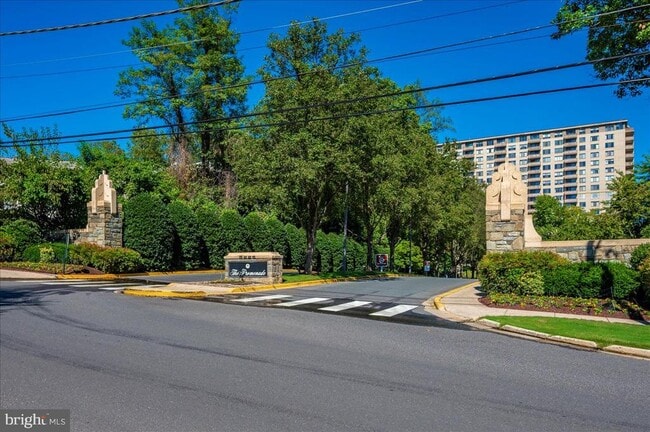 Building Photo - 5225 Pooks Hill Rd