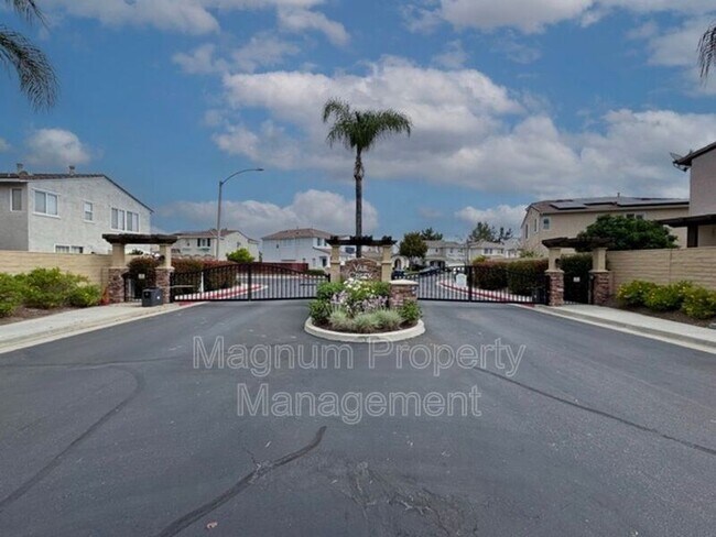 Building Photo - 32358 Gardenvail Dr