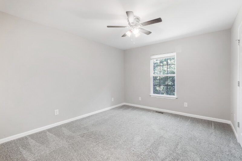 Building Photo - 109 Creekside Dr