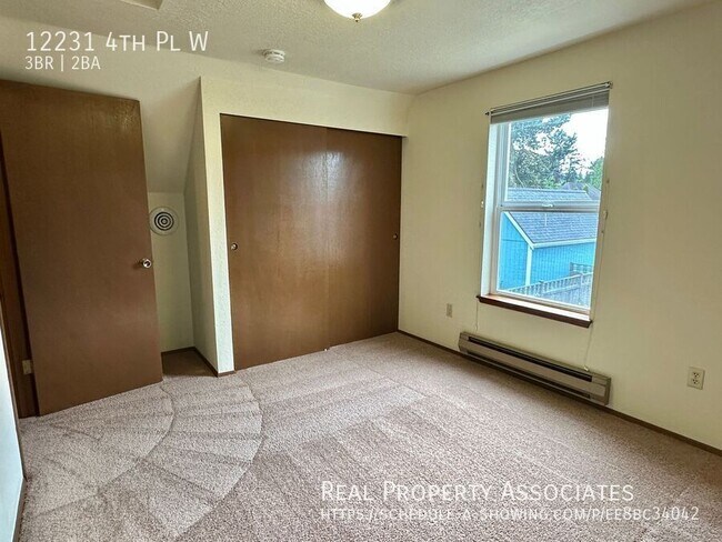 Building Photo - 12231 4th Pl W