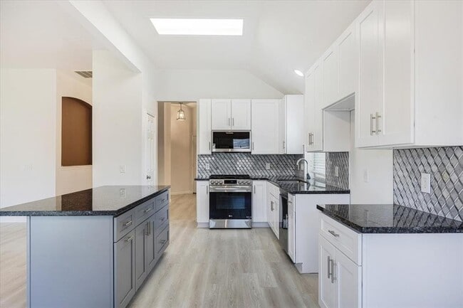 Building Photo - 29927 Sunwillow Creek Dr