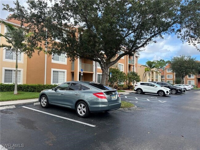 Building Photo - 1210 Wildwood Lakes Blvd