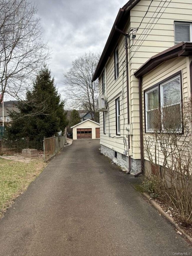 Building Photo - 24 Mountain Ave