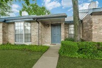 Building Photo - 2111 E Belt Line Rd