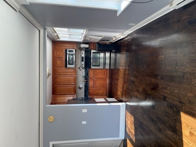 Building Photo - 5031 N East River Rd