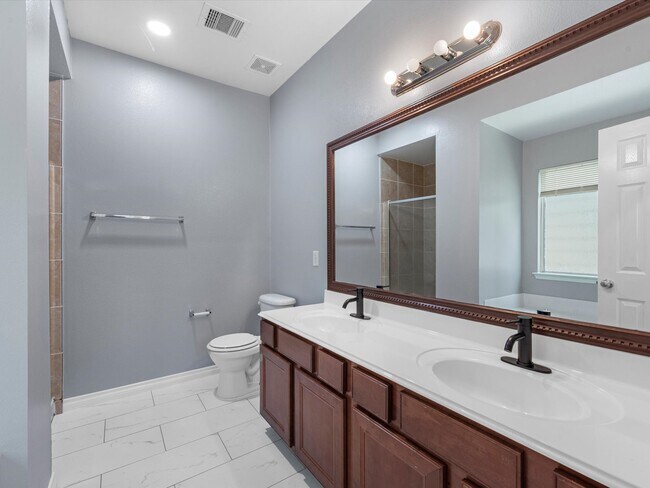 Building Photo - 6131 Settlers Lake Cir W