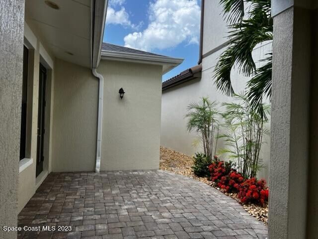Building Photo - 8890 Napolo Dr