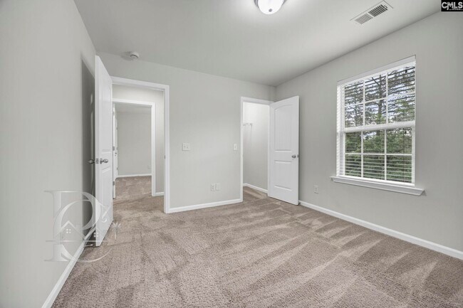 Building Photo - 629 Kimpton Dr