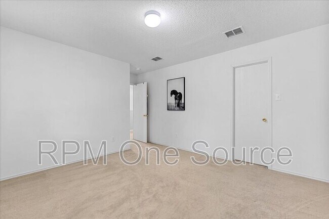 Building Photo - 5401 Pandale Valley Dr