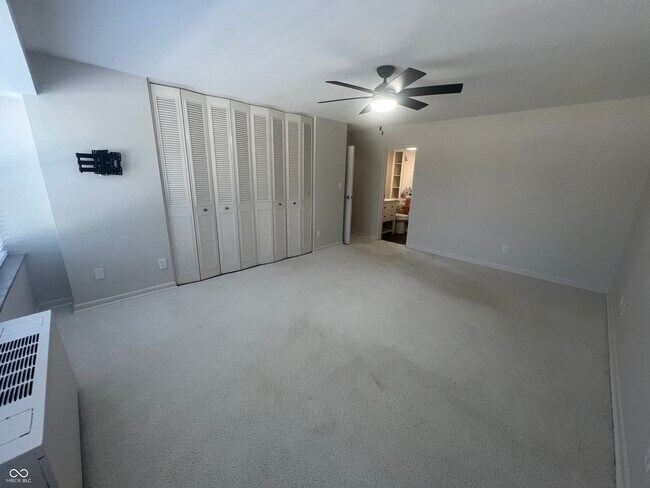 Building Photo - 3965 N Meridian St