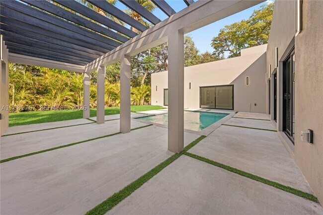 Building Photo - 12335 Griffing Blvd