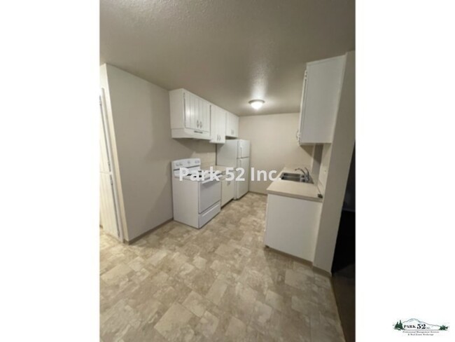 Building Photo - 6450 S Mason Ave