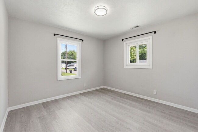 Building Photo - Updated Ranch with Garage, Fenced Yard & One-Level Living