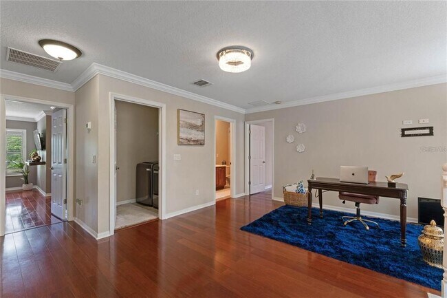 Building Photo - 708 Legacy Park Dr