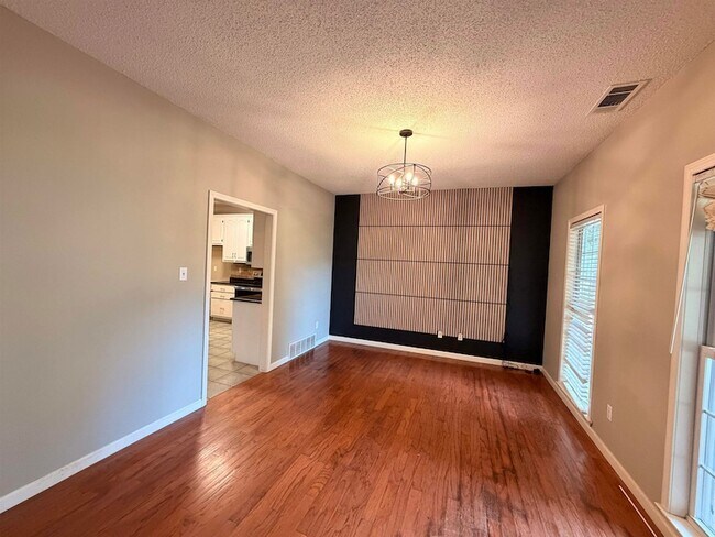 Building Photo - 5019 Rabbit Chase Ln