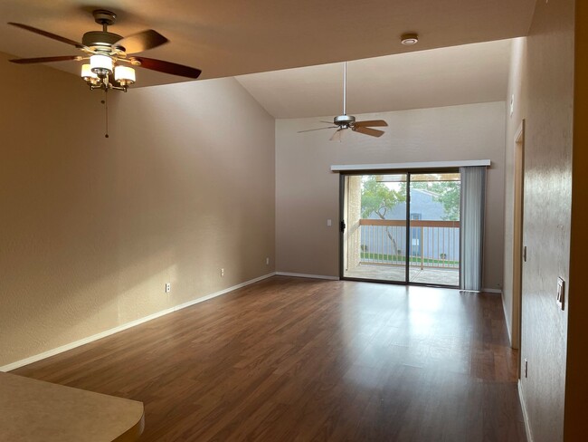 Building Photo - $1,650 Unfurnished Two Bedrooms-2 Bathroom...