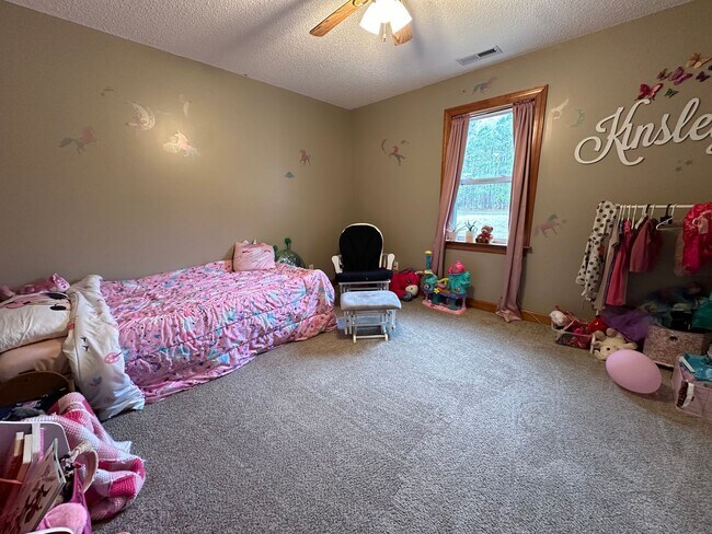 Building Photo - Elegant Waterfront Retreat with Access to Boat Ramp