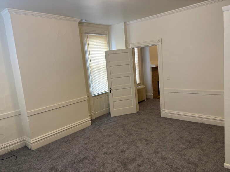 Building Photo - 1549 Lowrie St