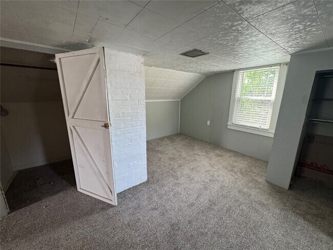 Building Photo - 1107 Bristow St