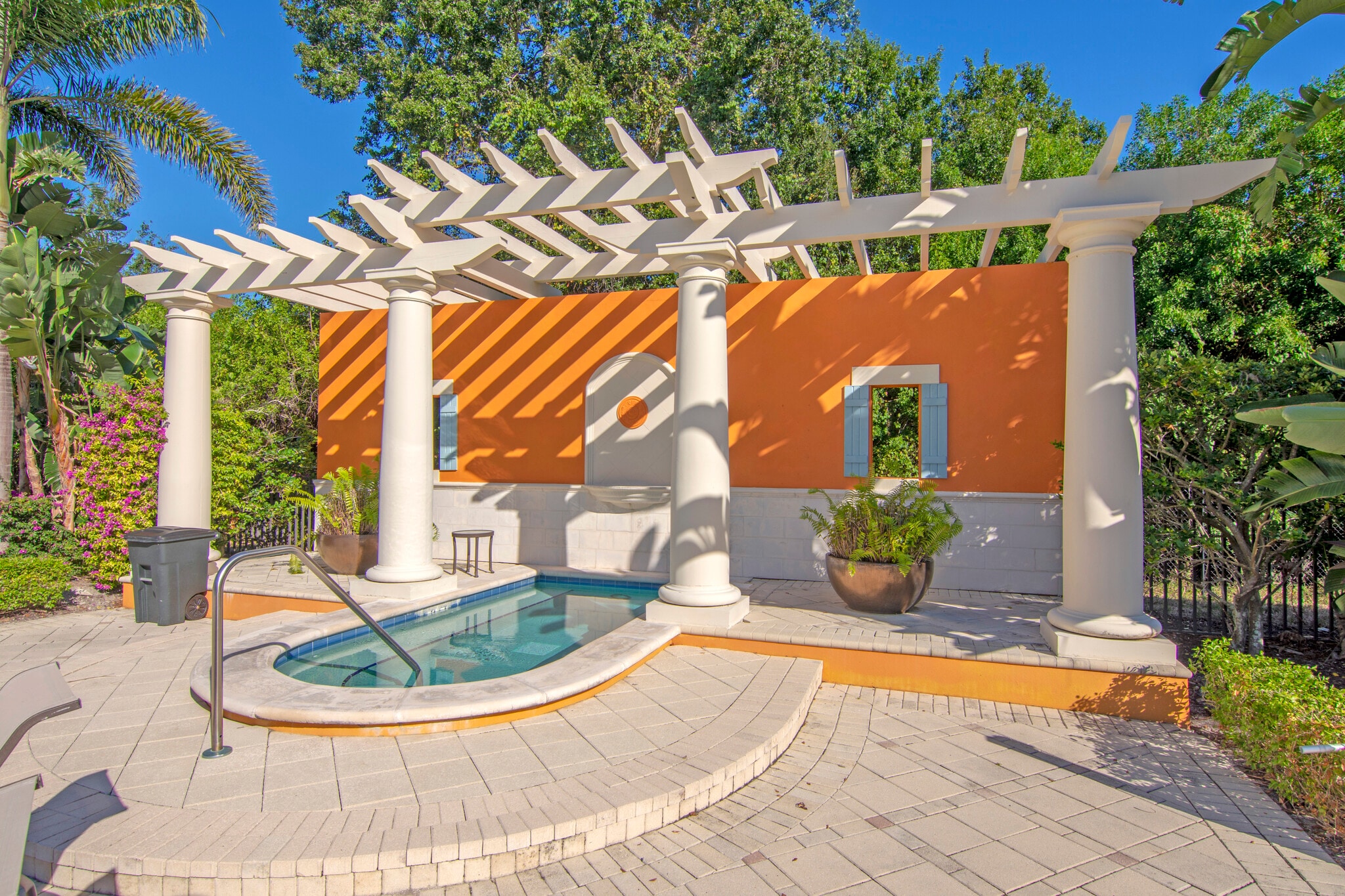 Hot tub/Spa - 2557 Saint Lucia Cir