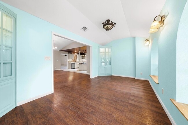 Building Photo - 24369 Bingham Creek Rd