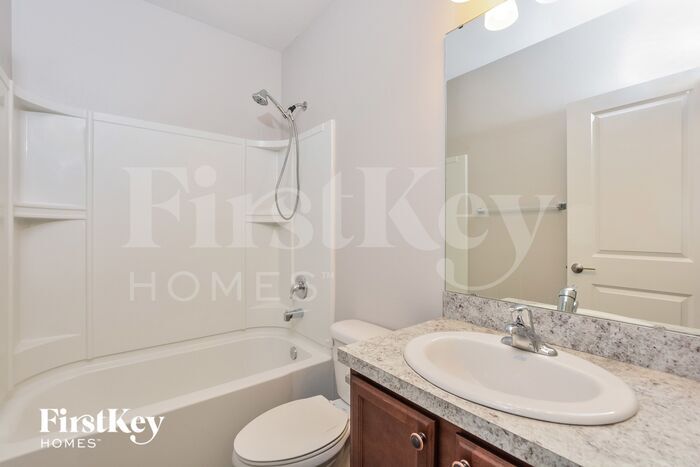 Building Photo - 111 Park Hurst Ln