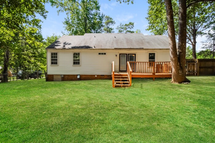 Building Photo - 401 Parlock Rd