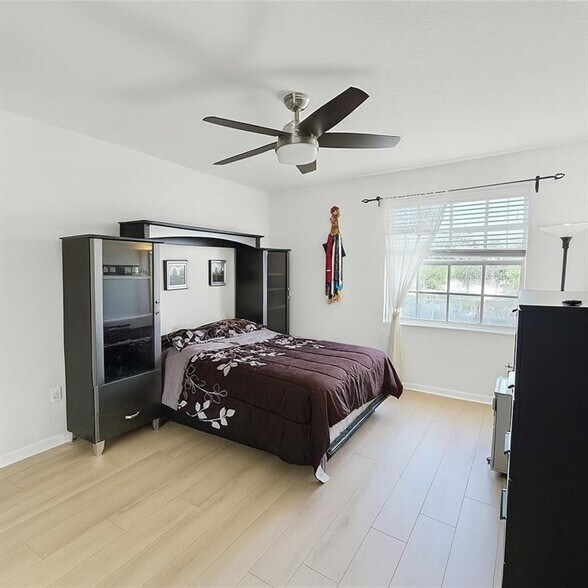 Building Photo - 1581 NW 159th Ave