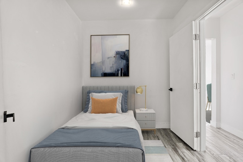 Building Photo - 1486 Silver Lake Blvd