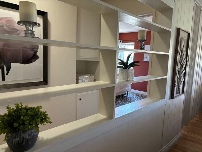 Building Photo - Fully Furnished 2 Bed / 1 Bath Condo Near Downtown La Mesa