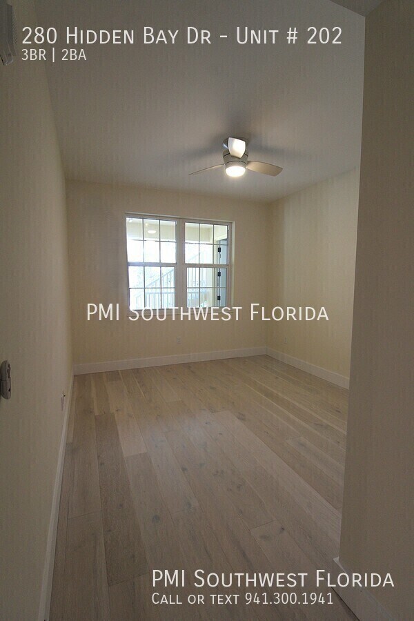 Building Photo - 280 Hidden Bay Dr