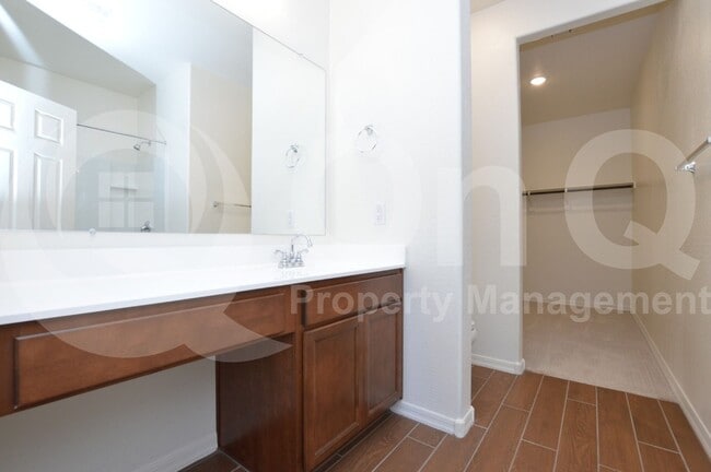 Building Photo - 3115 Medallion Ct