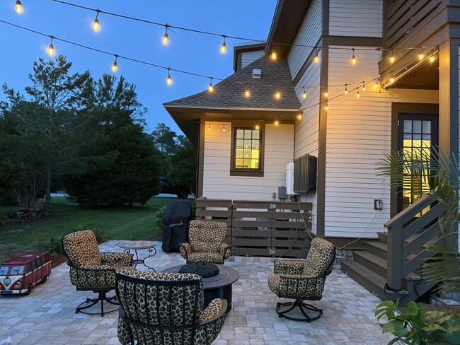 Building Photo - 1411 Courtside Dr