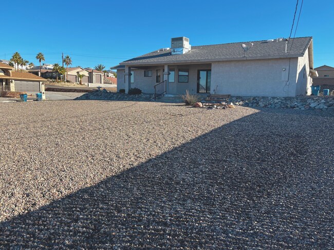 Building Photo - Unfurnished Long Term House! Price Adjustm...