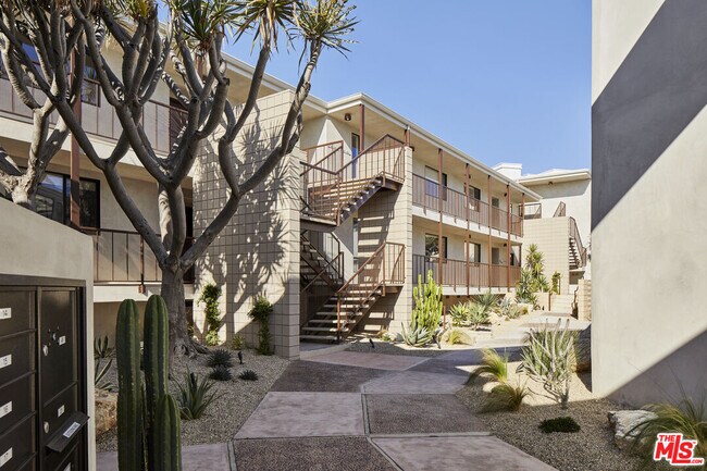 Building Photo - 12425 Texas Ave