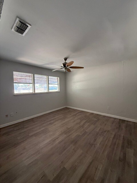 Building Photo - 5514 43rd St