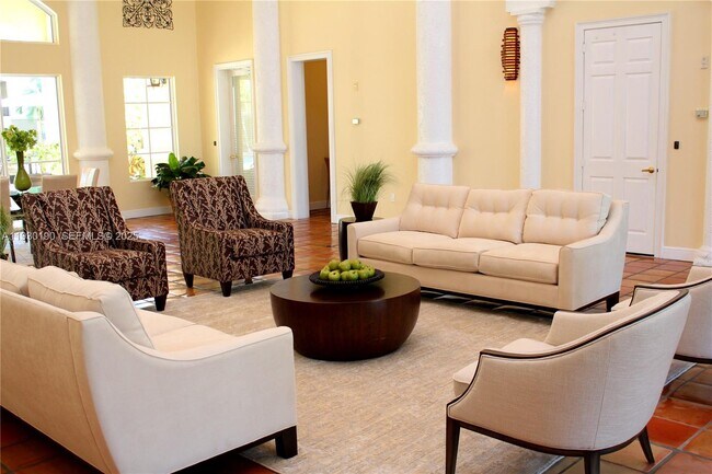 Building Photo - 160 SW 117th Terrace