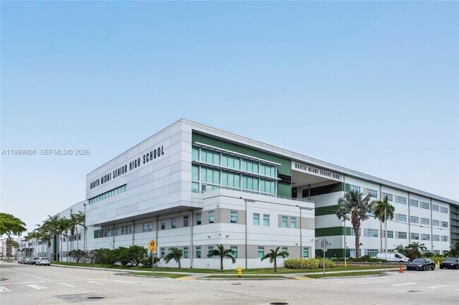 Building Photo - 762 NE 131st St