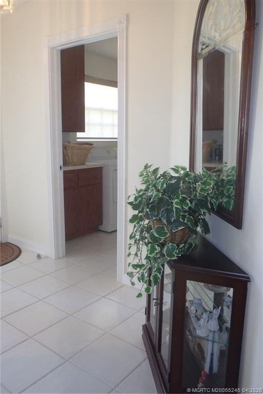 Building Photo - 1880 SW Springfield Ct