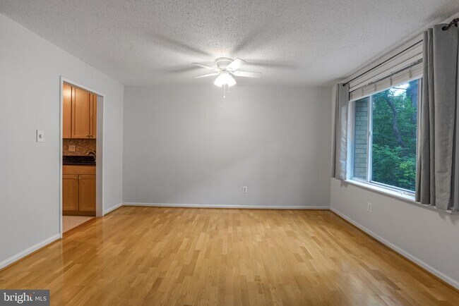 Building Photo - 1730 Arlington Blvd