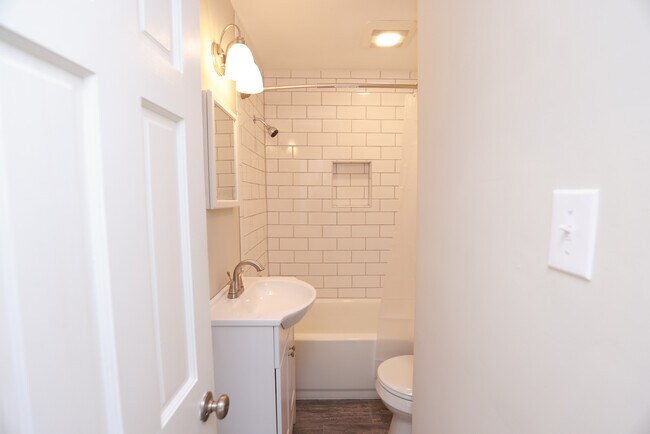 Building Photo - 1507 N 30th St