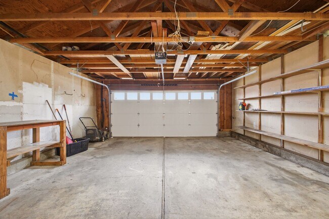 Building Photo - 17563 SW Granada Dr