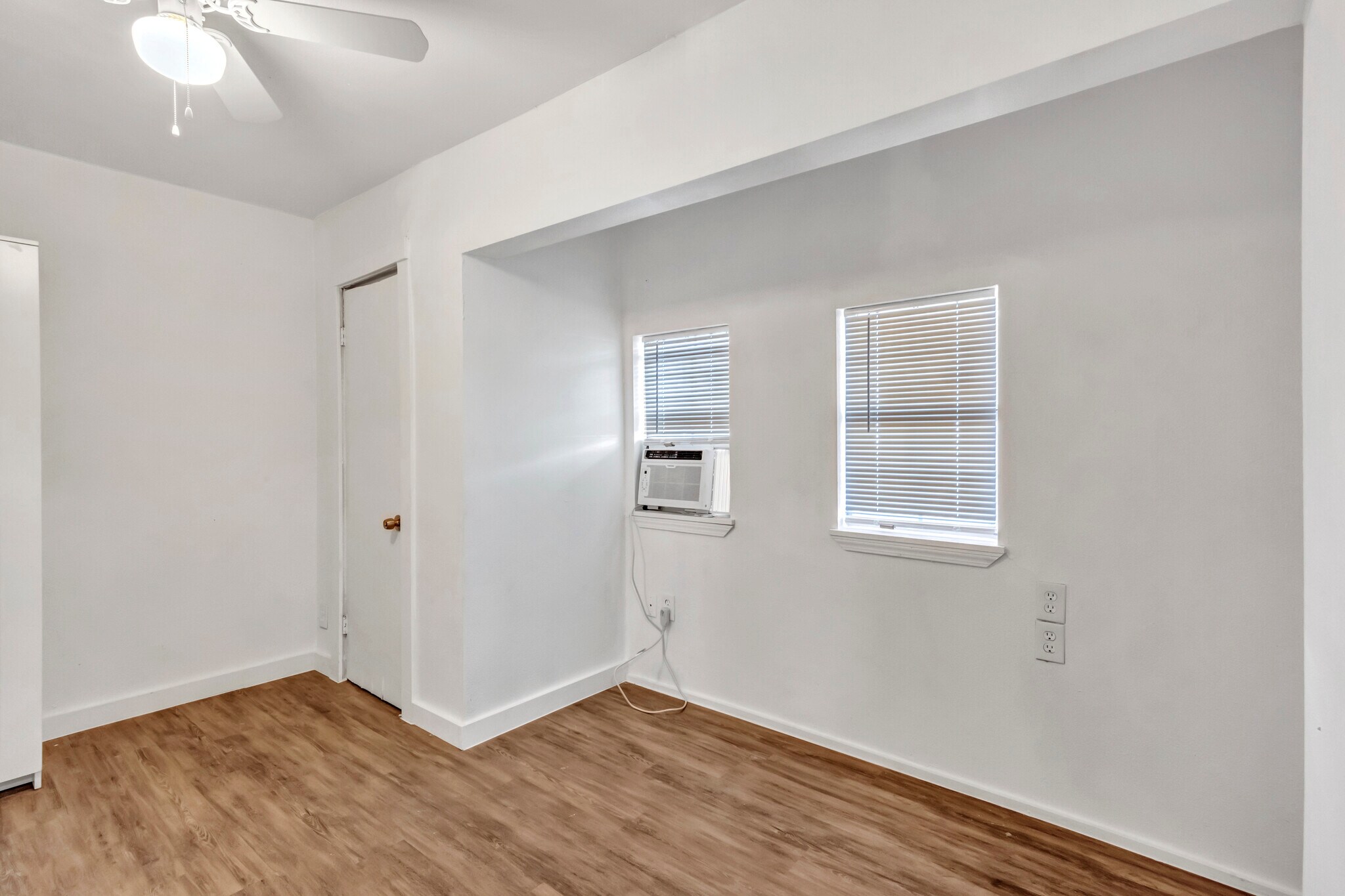 Building Photo - 397 Wills Point St