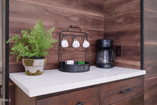 Building Photo - 50 Lori Ln