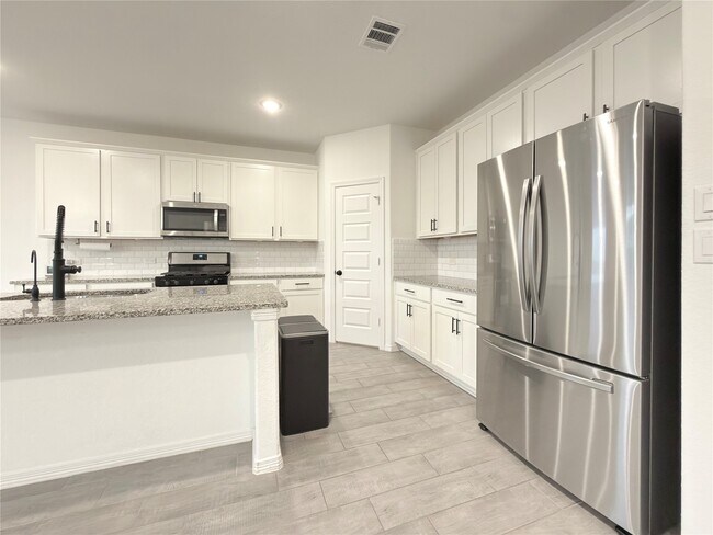 Building Photo - 9662 Caney Trails Rd