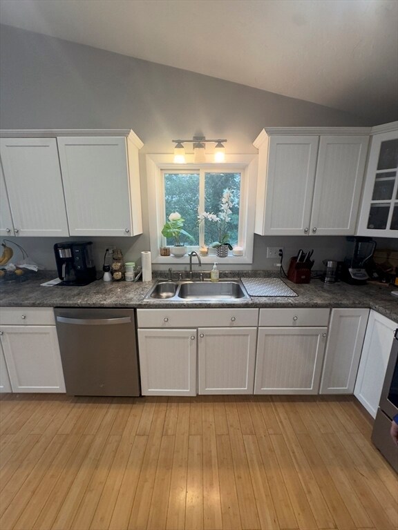 Building Photo - 19 Skyline Dr