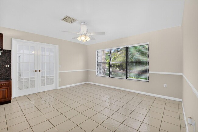 Building Photo - 10157 La Reina Rd