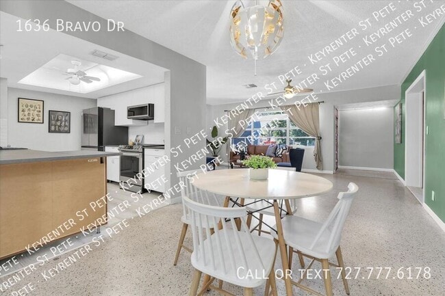 Building Photo - 1636 Bravo Dr
