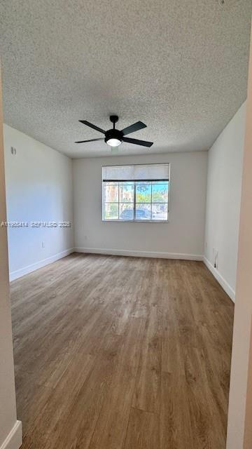 Building Photo - 7930 N Nob Hill Rd