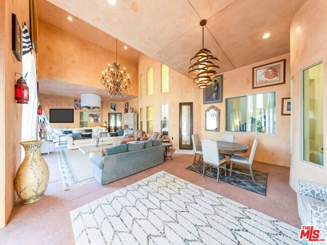 Building Photo - 14420 Merlot Ct